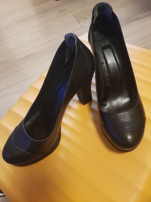 Дамски обувки от естествена кожа