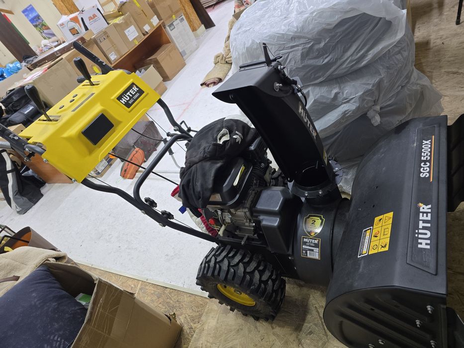 Снегоуборочная машина