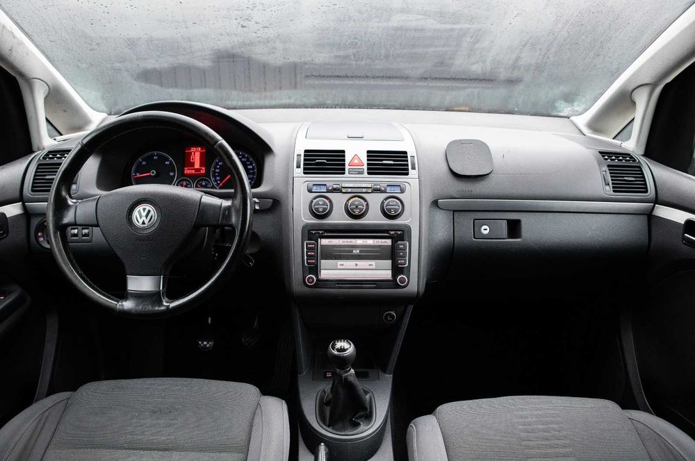 Volkswagen Touran 1.9 TDI 2010, 210.000 km, NAVI, XENON