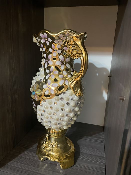 Продаются Вазы б/у