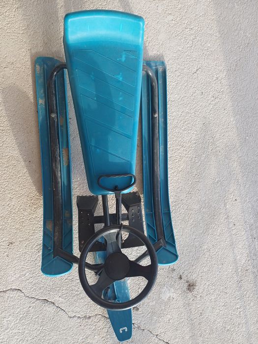 Шейна с волан и спирачка