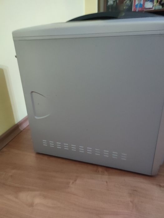 Кутия за компютър