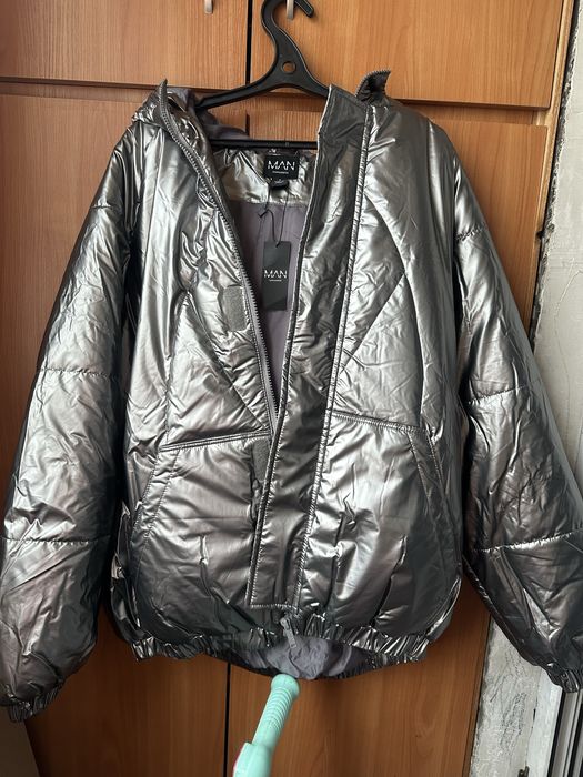 Серебристая куртка
