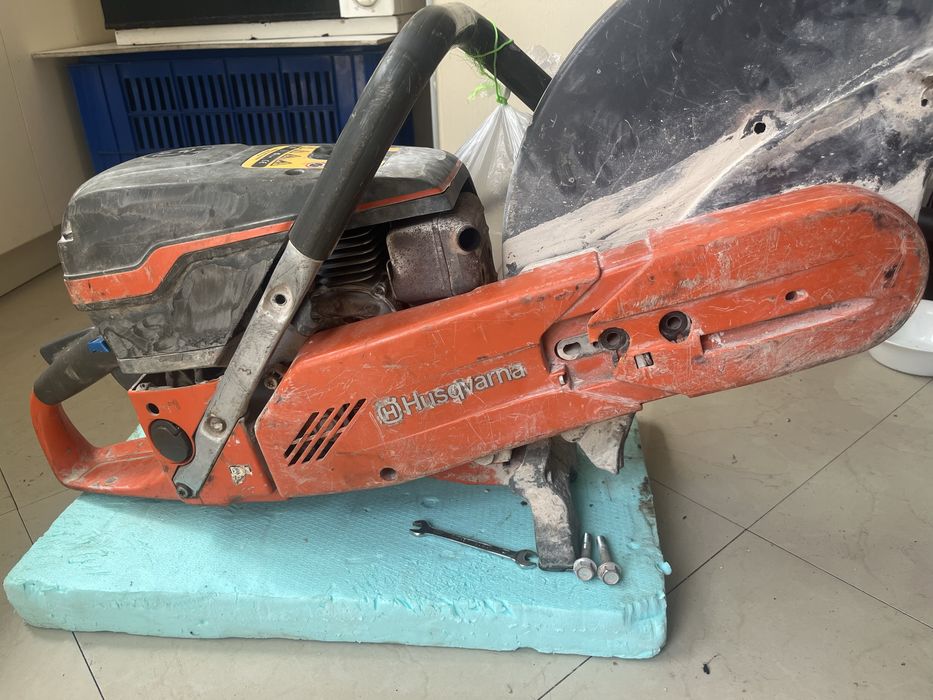 Продавам професионален бензинов фугорез Husqvarna