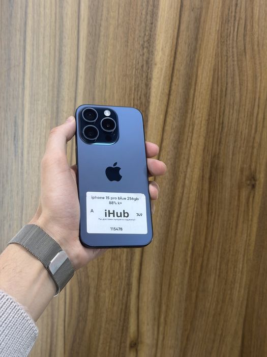 iPhone 15pro blue 256gb