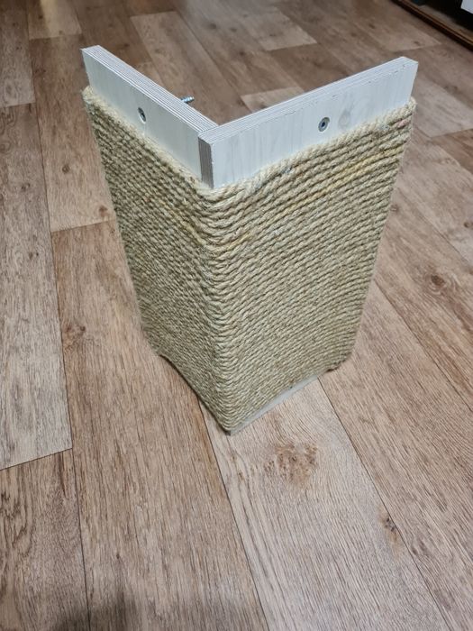 лежанки и когтеточки