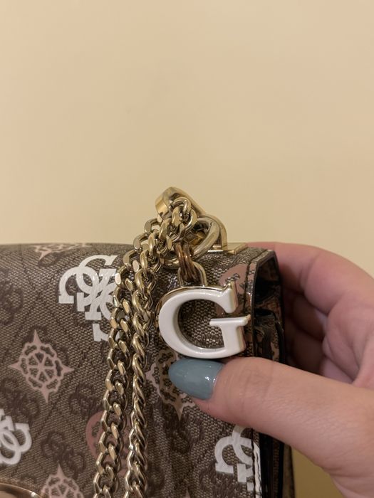 Чанта Guess Eliette