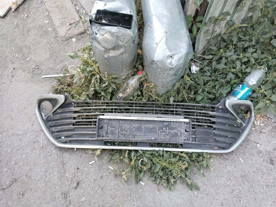 Toyota Camry 55 решётка радиатора