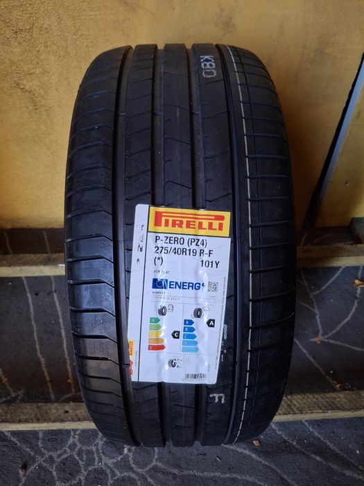275 40 19 Pirelli DOT 2021 vara runflat NOU