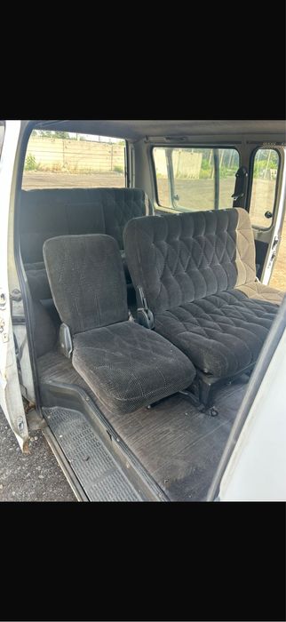 Mitsubishi l300.   Бензин 2 литра