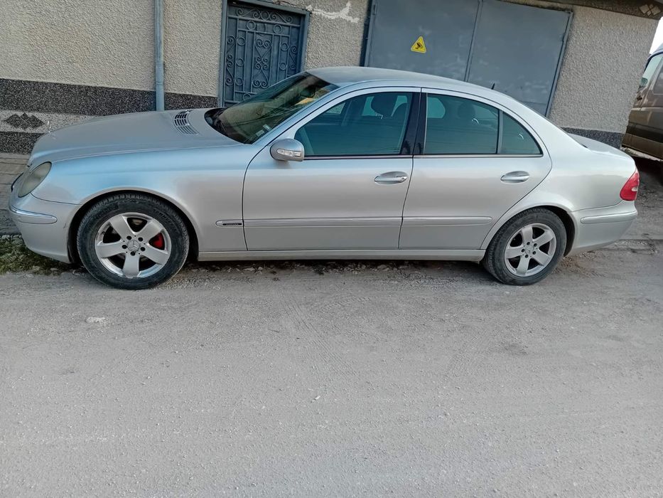 Мерцедес Е 270  автоматик