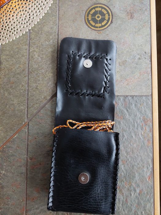 Borseta, gentuta de umar, piele naturala