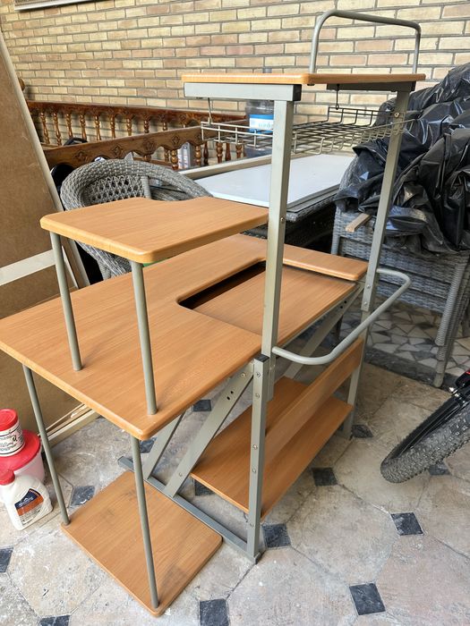 Продается компютерный стол Kampyuter stoli sotiladi