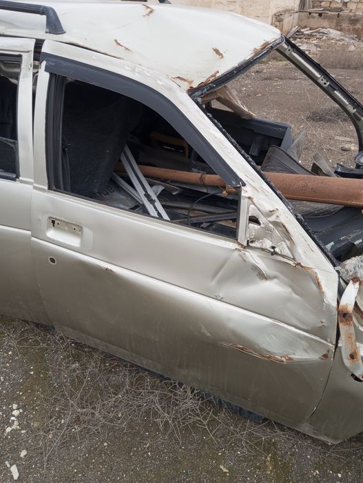 Продаётся по запчастям ваз 2111