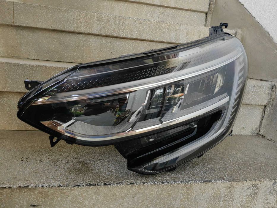 Фар Renault Megane LED ляв / Фар Рено Меган Оригинален
