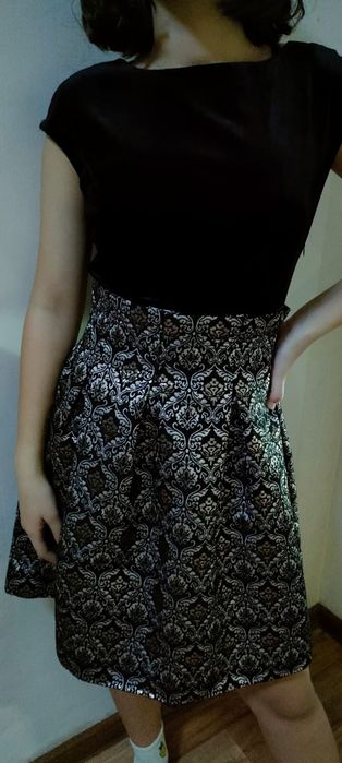 Срочно продам платья