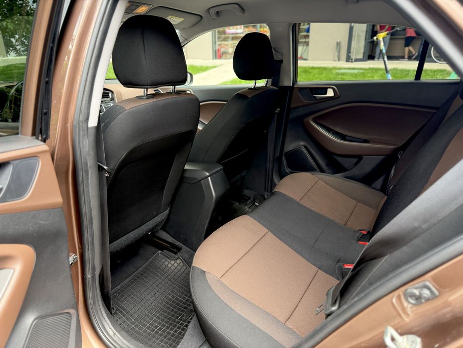 Hyundai i20 1.2b 2018 unic propietar 70,000km