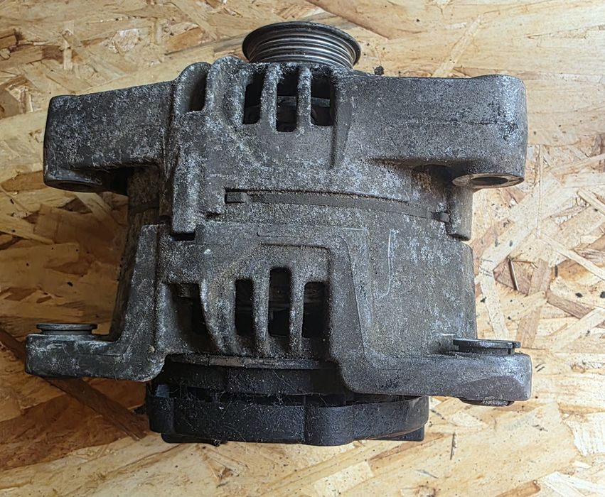 Alternator Bosch Volkswagen/Golf 4 / Passat/ audi a4 1.9 tdi