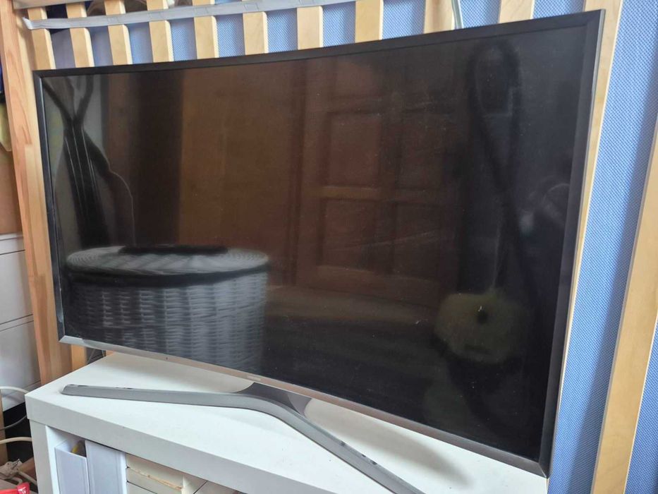 Телевизор Samsung UE40J6300AW 40 инча