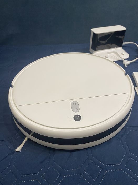 Продам робот пылесос в отличном состоянии