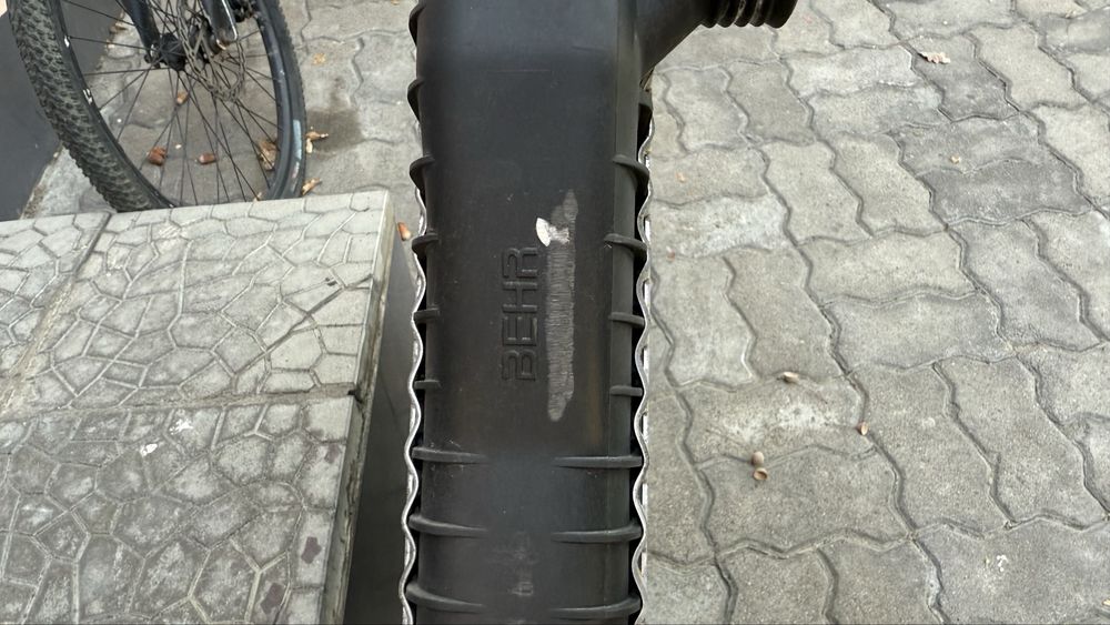 Радиатор охлаждения BMW e39 до рестайлинг