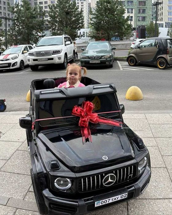 Детский электромобиль : Самый большооой Mercedes Benz G63 AMG
