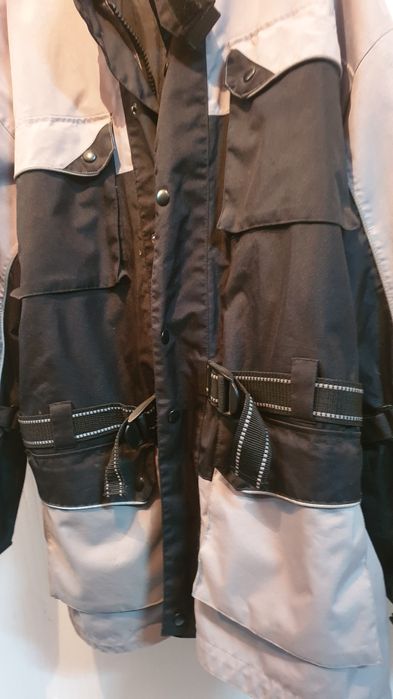 Geaca moto cu protectii hard detasabile