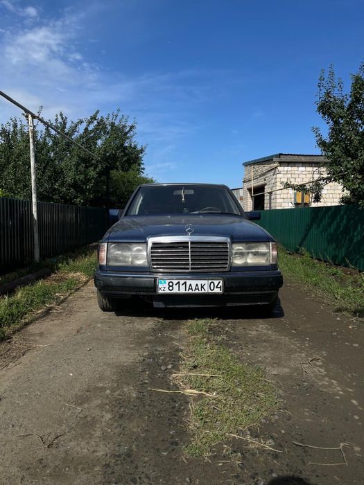 Mercedes-Benz W124