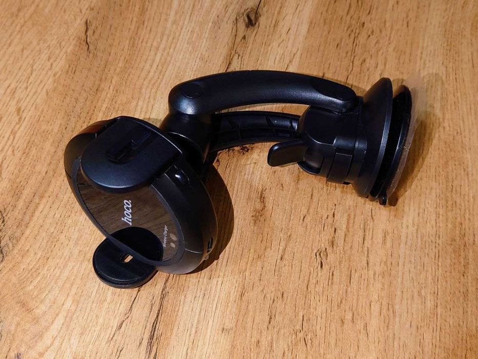 Держатель с беспроводной зарядкой