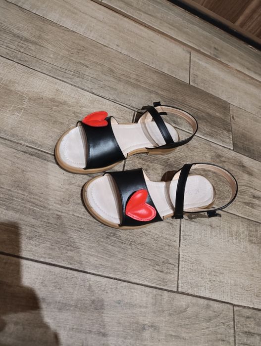 Детски сандали за момиче