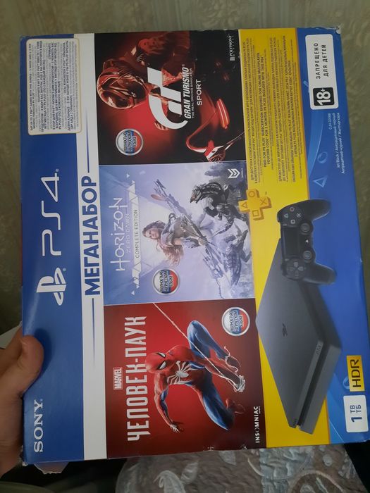 Продам сони плейстейшен 4