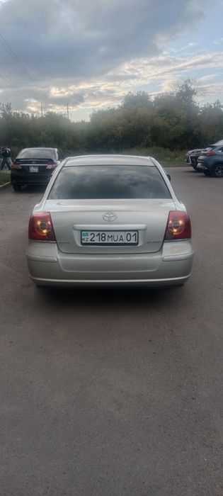 Автомобиль тойота