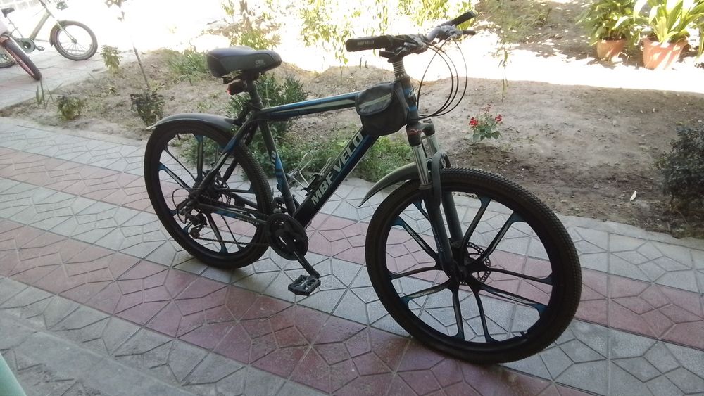 Velosiped va Samokatlar