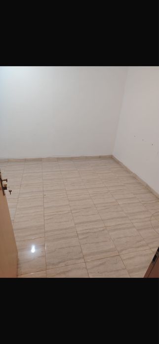 Inchiriez depozit