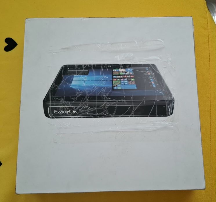 ExquizOn minipc cu touchscreen și Win10