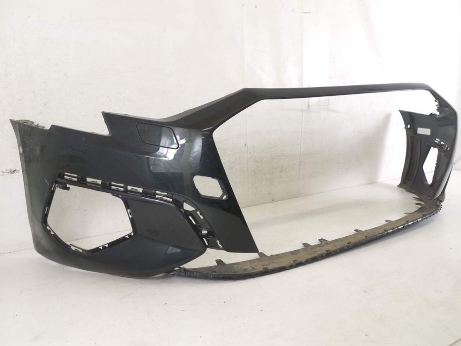 Предна броня Ауди А3 / Audi A3 8Y Оригинална, в добро състояние