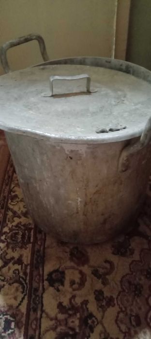 Кастрюля большая,