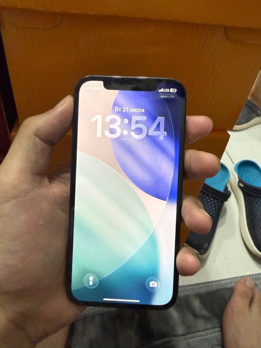iPhone 12 pro.      .