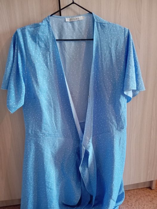 Продам женские одежды