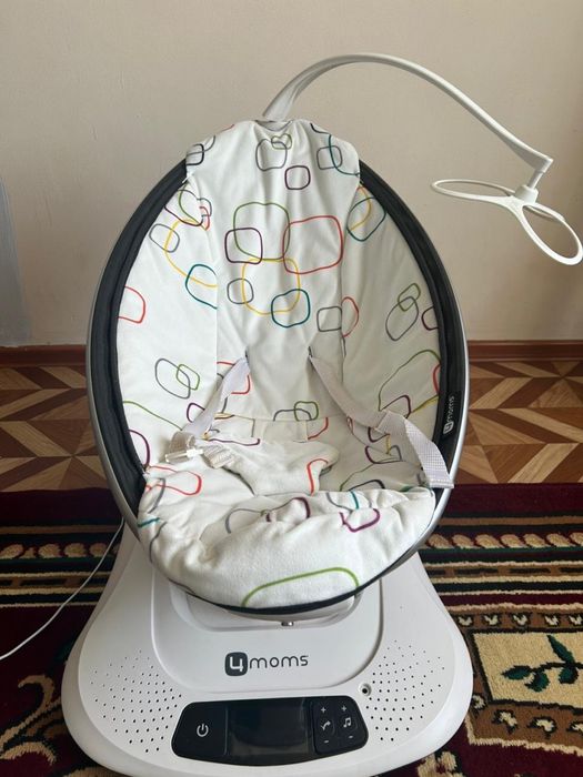 Продам электрокачели 4moms