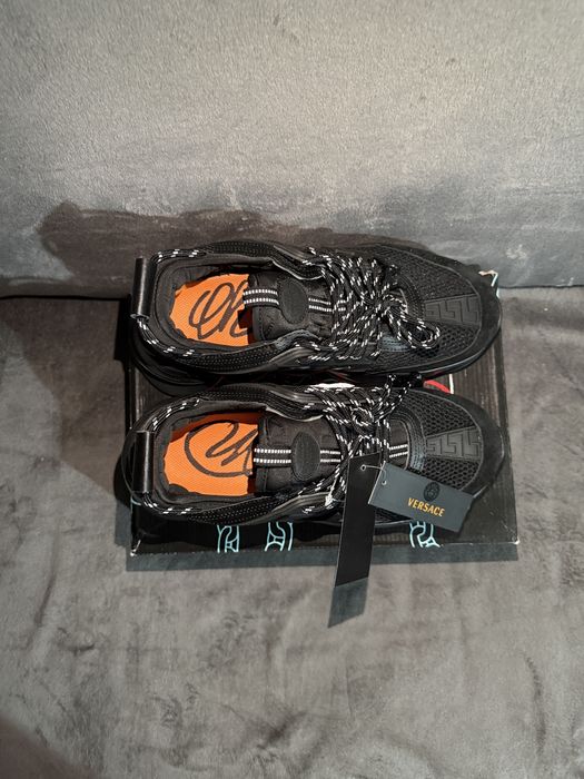 Versace Chain Reaction