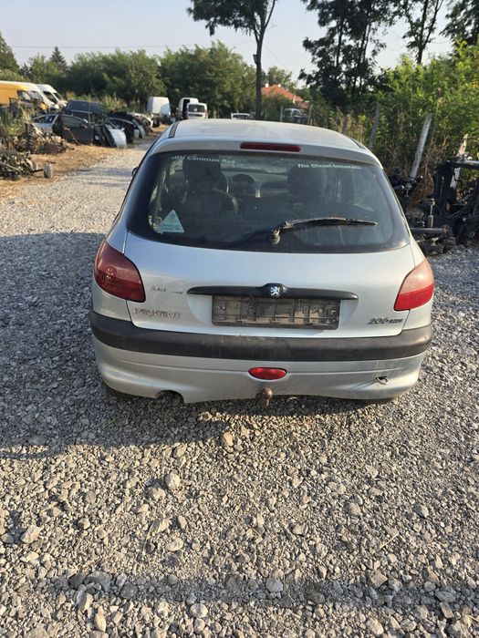 Peugeot 206  1.4 Hdi НА Части Само