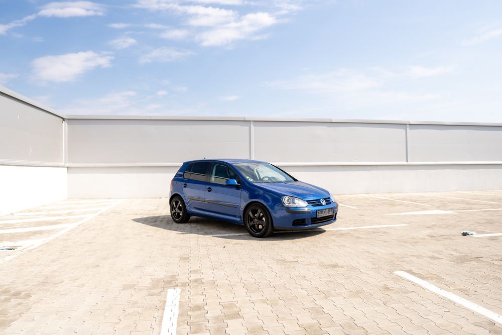 Vând Volkswagen Golf 5 BKD, 2.0 TDI, DSG, STOCK