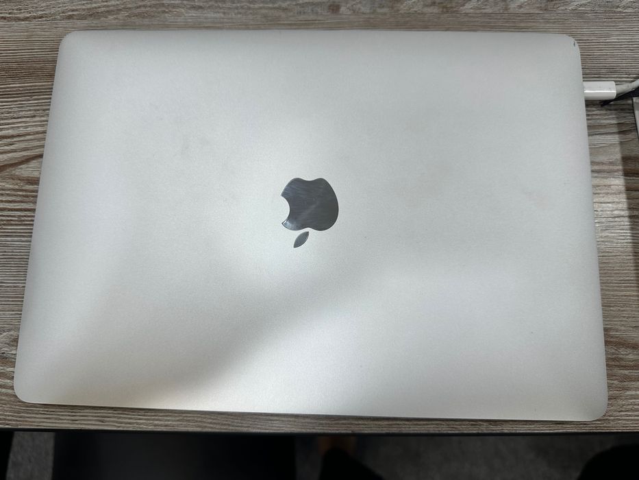 Macbook Pro 13,2