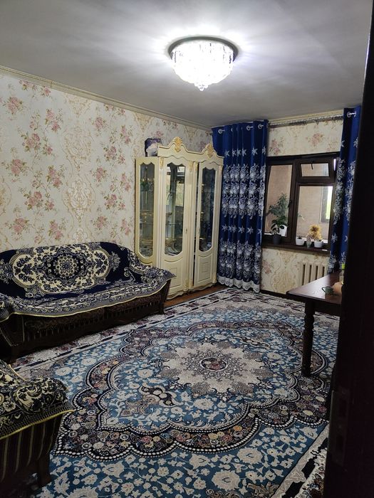 Yunusobod da 4 xonali uy sotiladi. Srochno