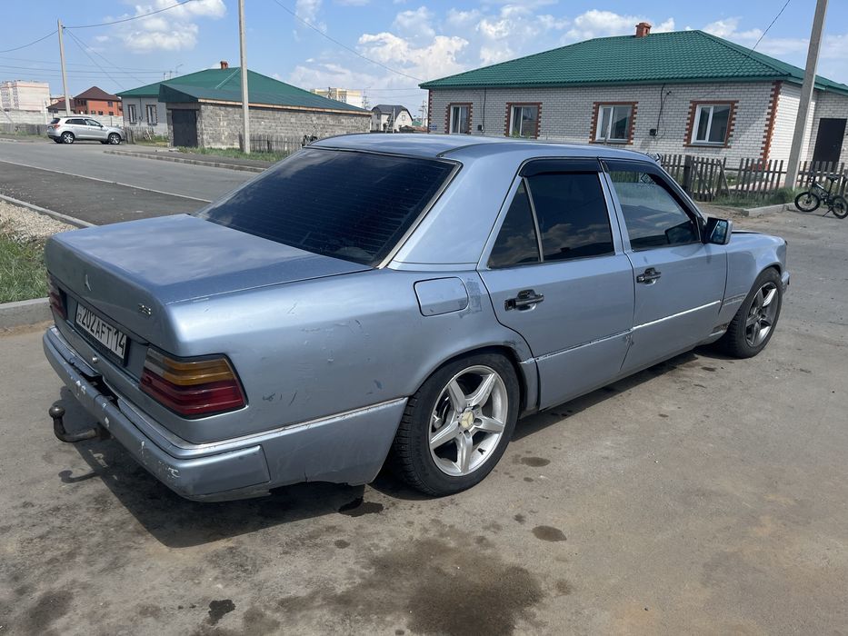 Продам мерс 124 2.8