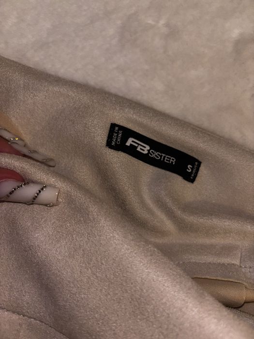 Fustă elegantă din piele întoarsă fină – nude/bej