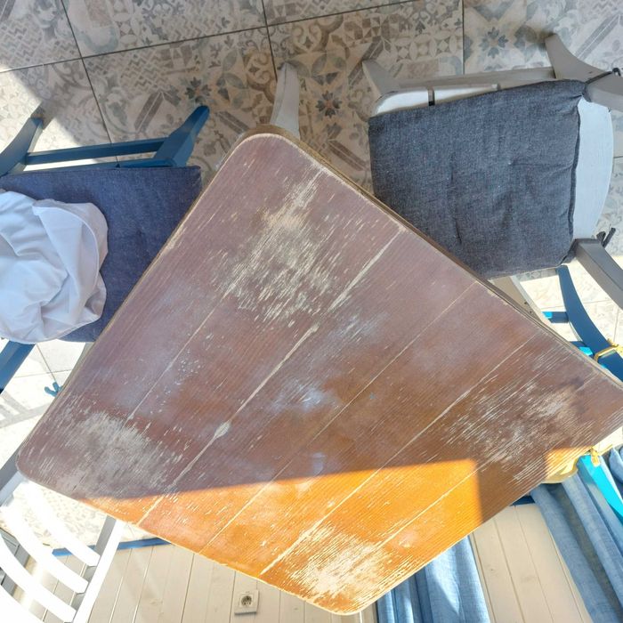 Маси и столове от бук