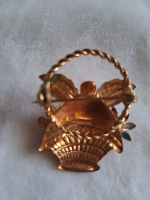 Брошь Корзинка(Чехословакия)