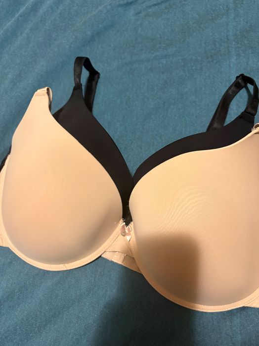 Сет от 2 сутиена,черен и бежов,размер 110 D